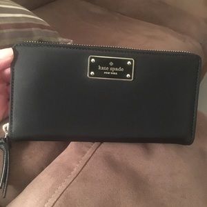 Kate Spade Wilson Road Neda Wallet - Brand New